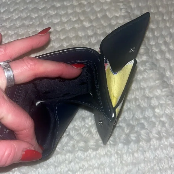 Kate Spade Small Lemon Wallet NWOT - Picture 3 of 3